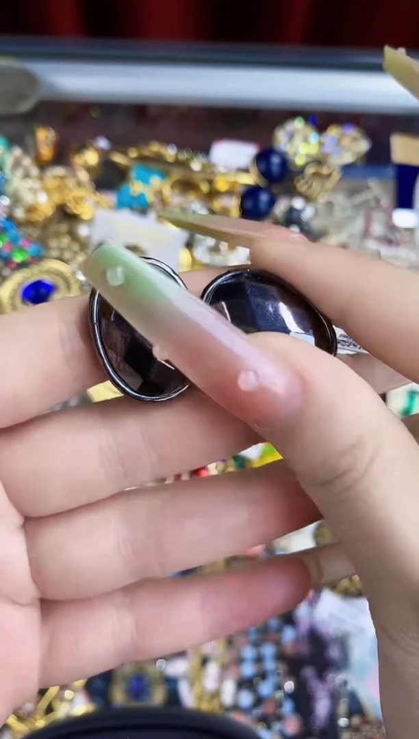 合金琉璃楚楚中古珠宝甄选不退换