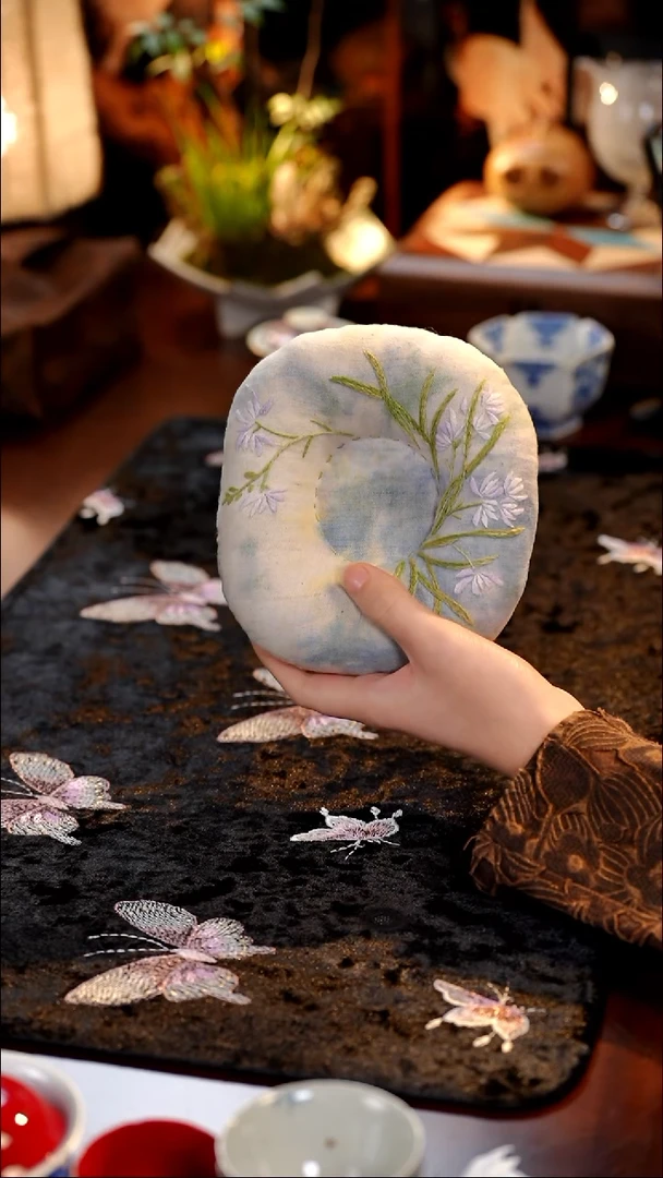 团垫············