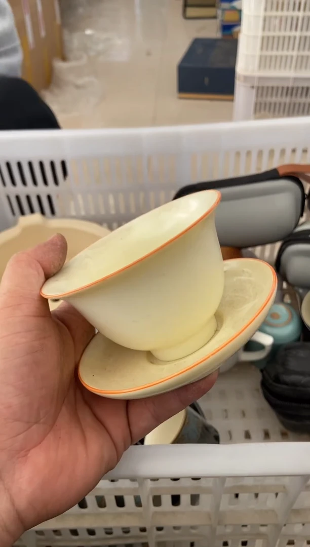 无运费险有瑕疵的摄影的产品有使用过的痕迹有点脏介意勿拍