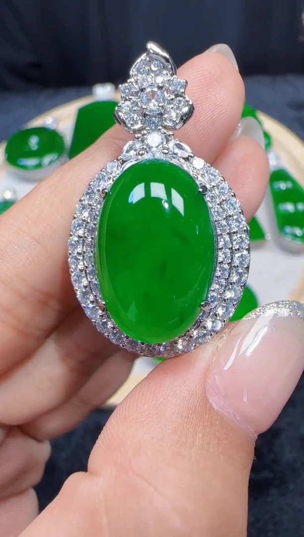 未镶嵌定制翡翠翡翠吊坠25