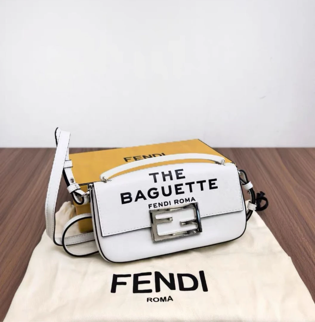 99新 FENDI/芬迪 Fendi X Marc Jacobs 联名款 法棍