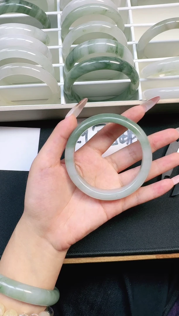 未镶嵌手镯石英质玉4-64/65