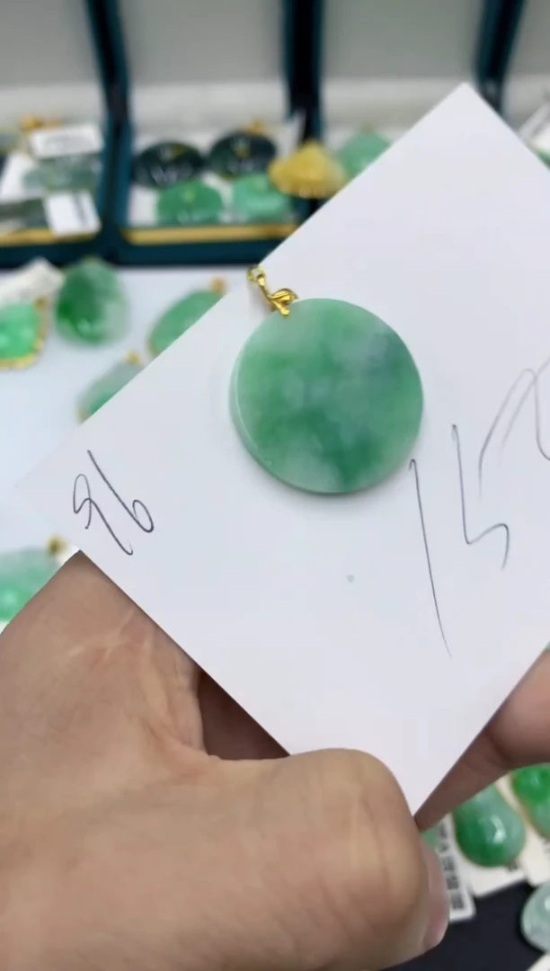 【闪购商品】翡翠颈饰18K金镶嵌号链接11111