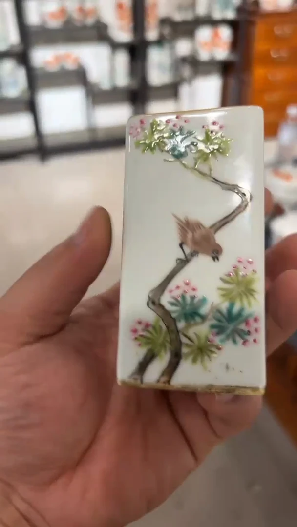 摆件瓷摆件瓷摆件小鸟四方笔桶