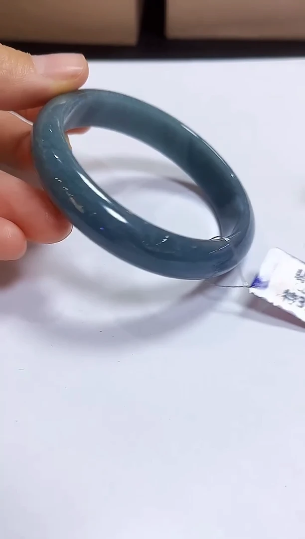 颈饰未镶嵌翡翠58手镯