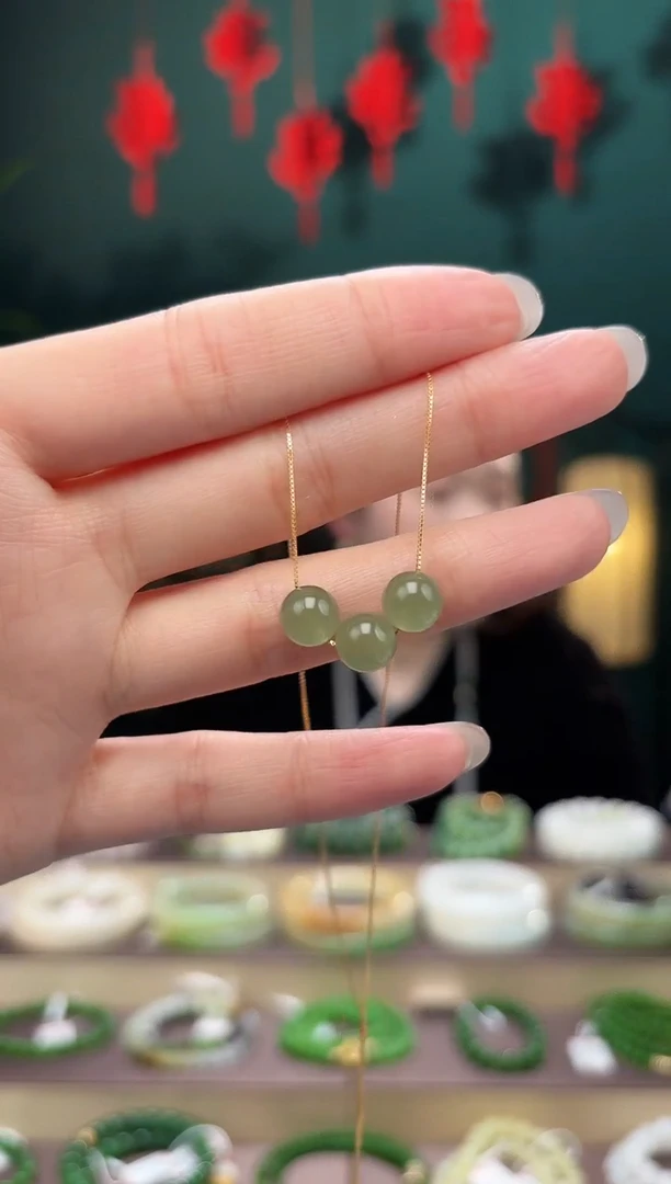 【闪购商品】和田玉吊坠(不含链)未镶嵌卡8湖水绿吊坠