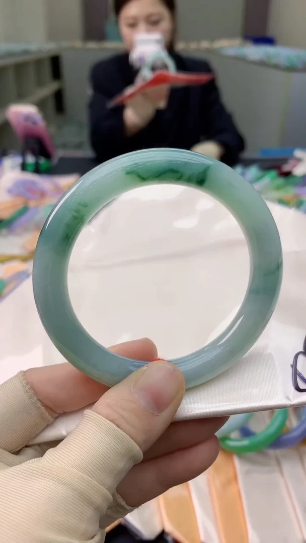 未镶嵌手镯翡翠0903118723