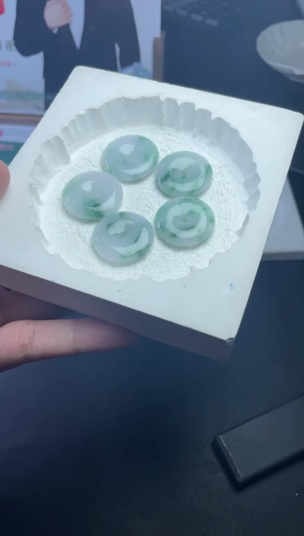 【闪购商品】翡翠挂件未镶嵌多样性发一件H4