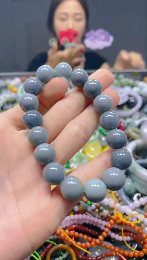 颈饰未镶嵌翡翠11MM/Q/翡翠A货，一件也是批发价