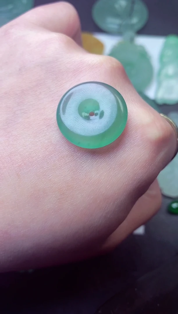 未镶嵌定制翡翠?***识阿赖耶识