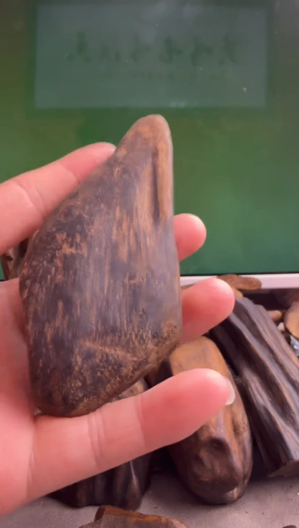 沉香手把件海南鹧鸪斑多样性发一