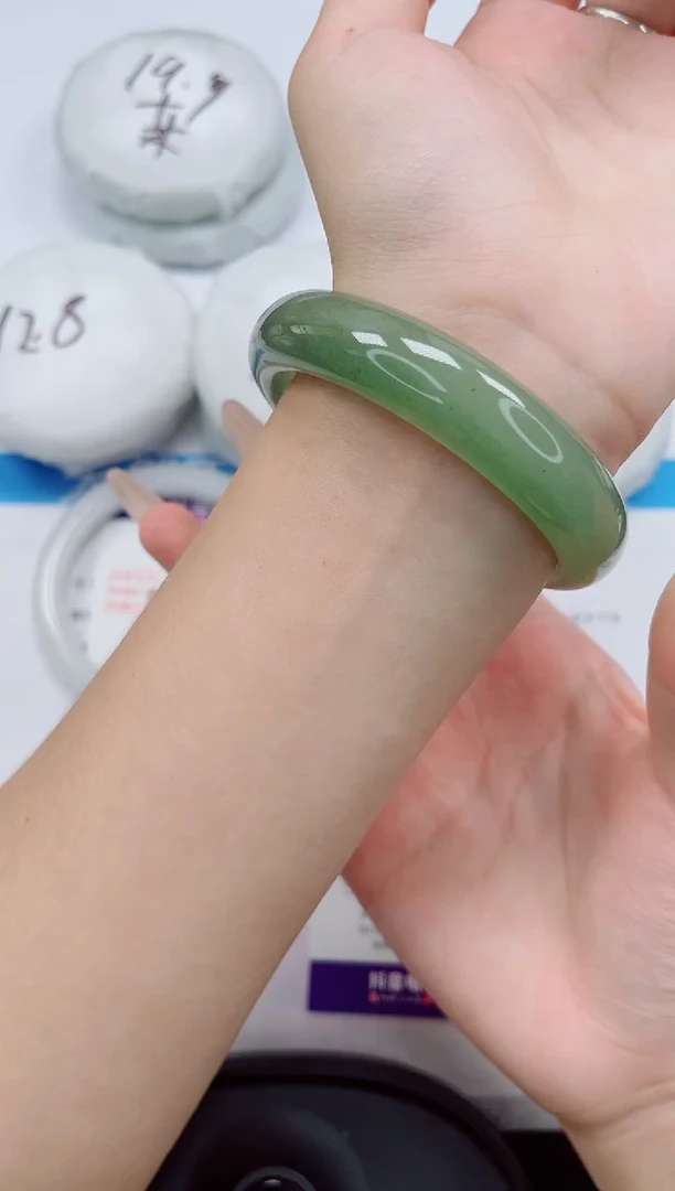 石英质玉手镯未镶嵌21-55/56