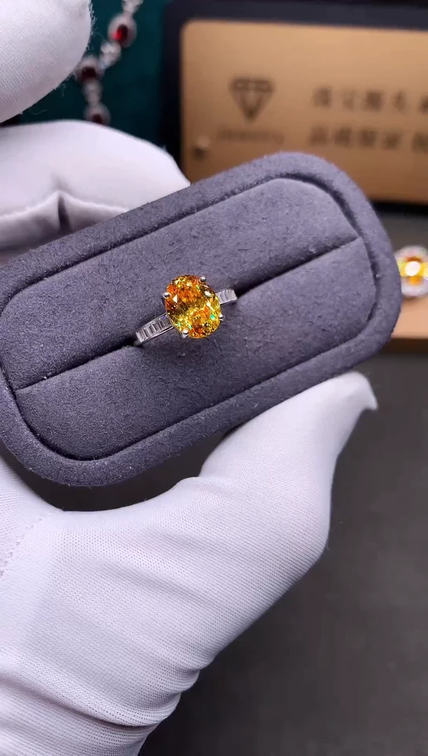 银S925镶嵌戒指黄色碧玺....