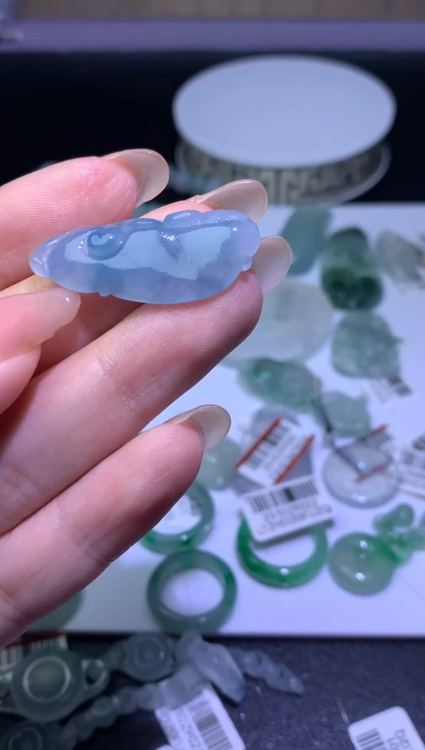 未镶嵌定制翡翠毛货