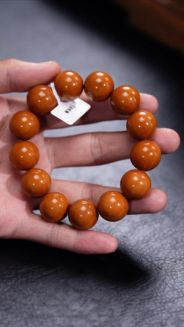 【闪购商品】橄榄核吊坠更厉害