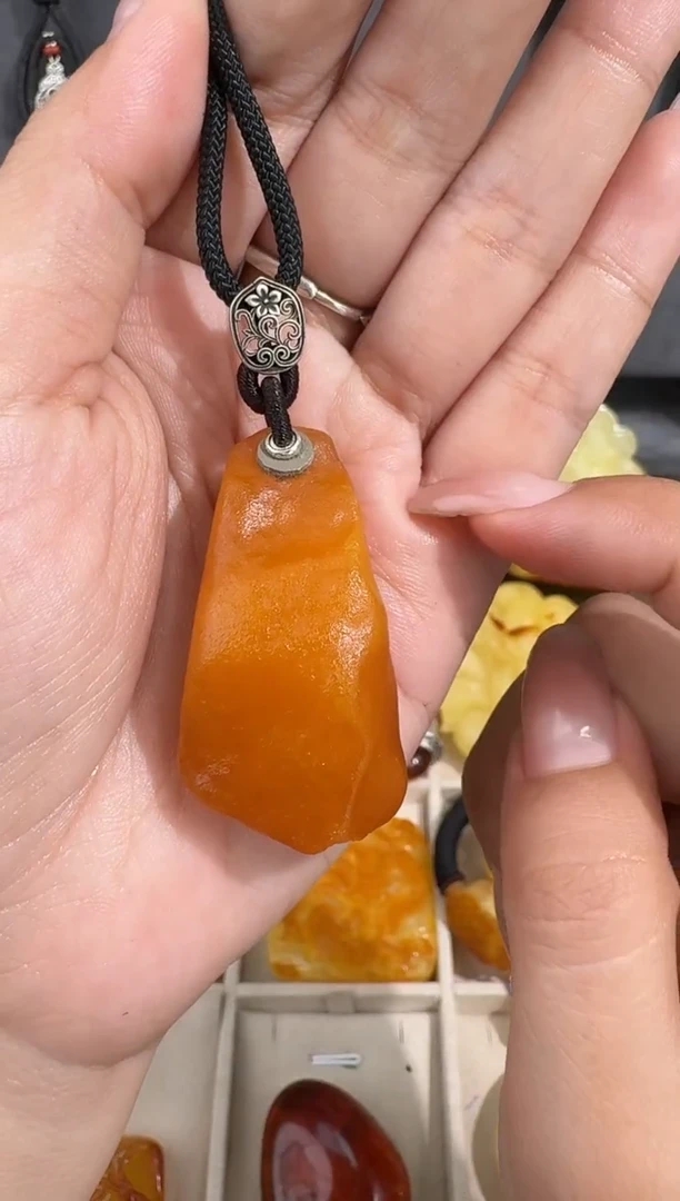 裸石琥珀未镶嵌琥珀