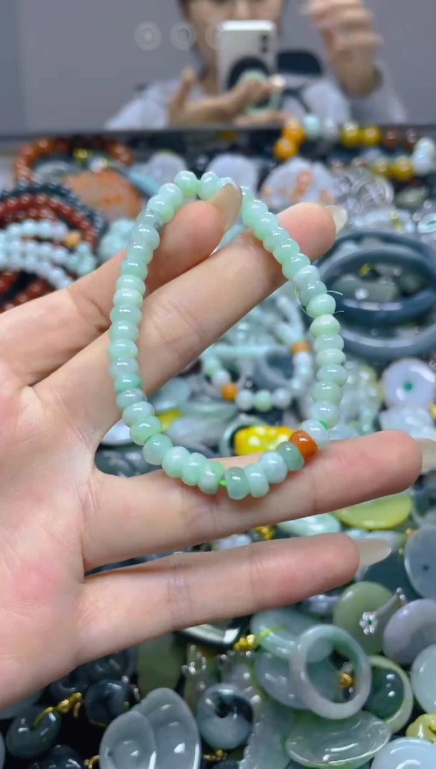 颈饰未镶嵌翡翠5MM/ T /翡翠A货，一件也是批发价