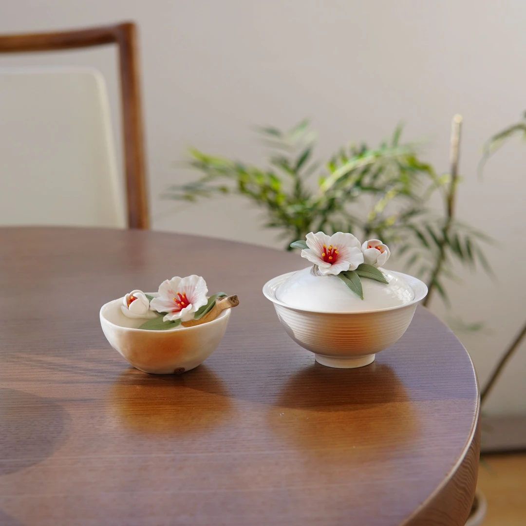 颜瓷 手工桃花陶艺雕塑高端防烫防滑盖碗品茗茶杯手捏立体桃花