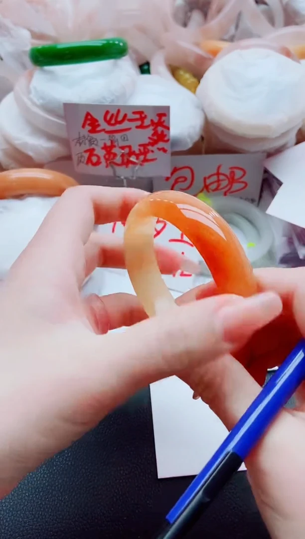 【闪购商品】石英质玉手镯未镶嵌K304-58-59