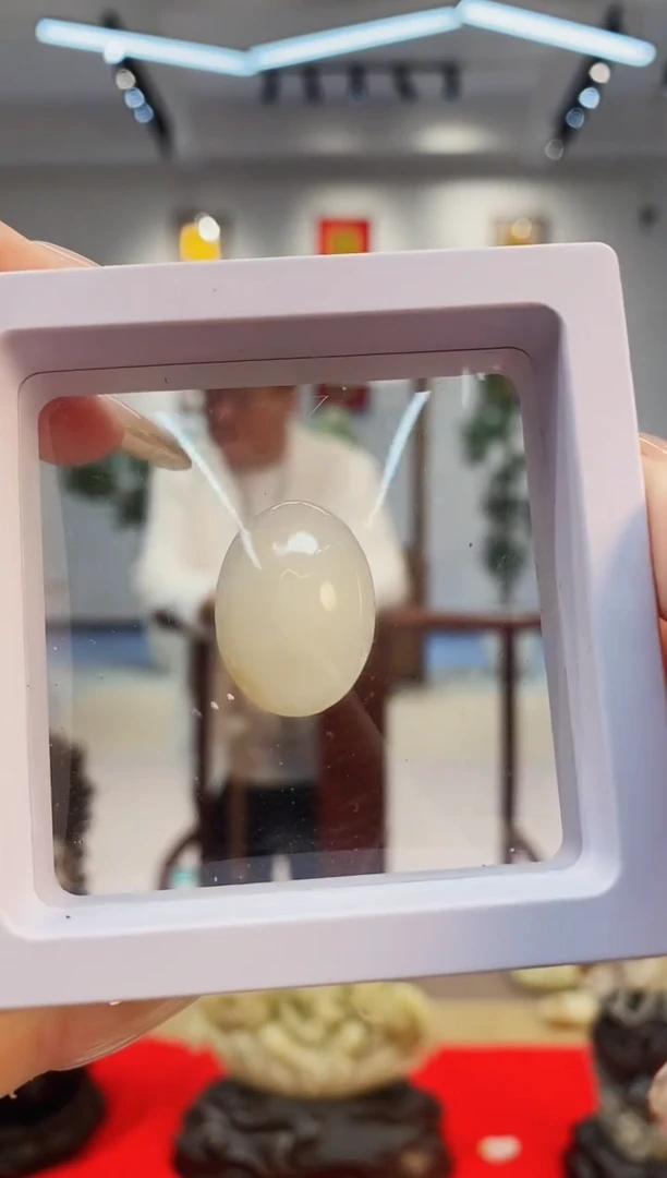 【闪购商品】和田玉挂件未镶嵌糖白蛋面