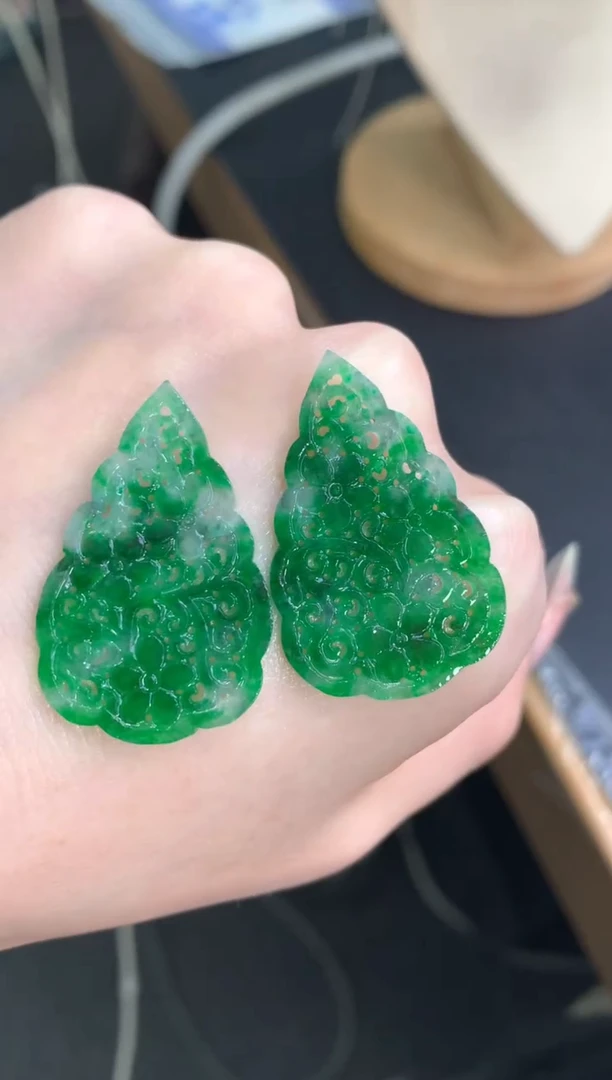 未镶嵌定制翡翠一对仿古耳坠