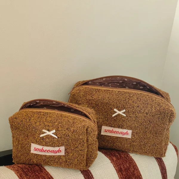 手工自制复古小香毛呢2025新款化妆包便携收纳包大容量洗漱包少女