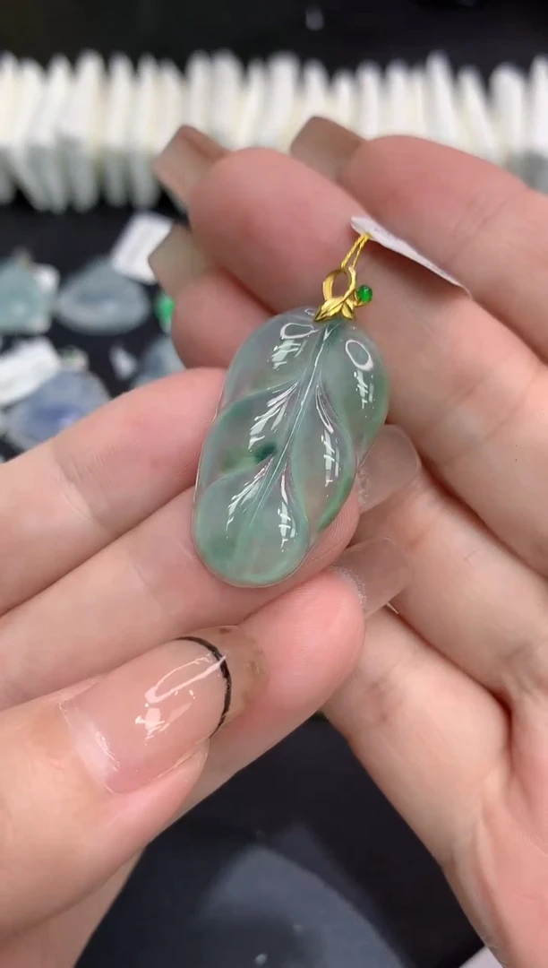 吊坠(不含链)18K金镶嵌翡翠111