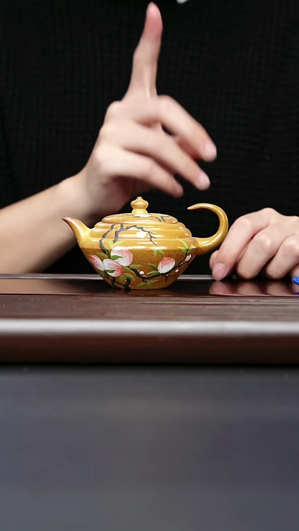 紫砂壶宜兴紫砂 黄金段泥 寿桃水波壶 李志刚 310cc
