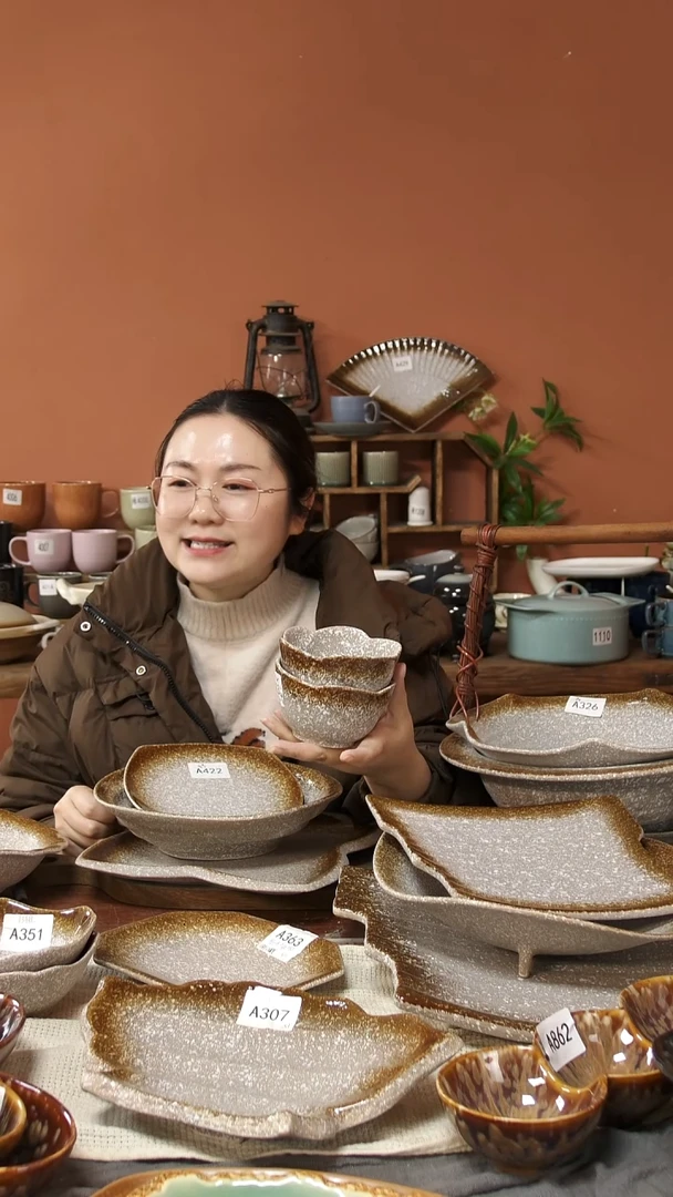 陶瓷A313 两只陶瓷粗陶花边小碗两只可能微瑕11*6.5