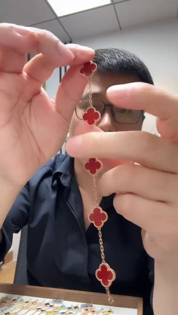 18K金镶嵌手链玛瑙/玉髓红色k玫，五花手链