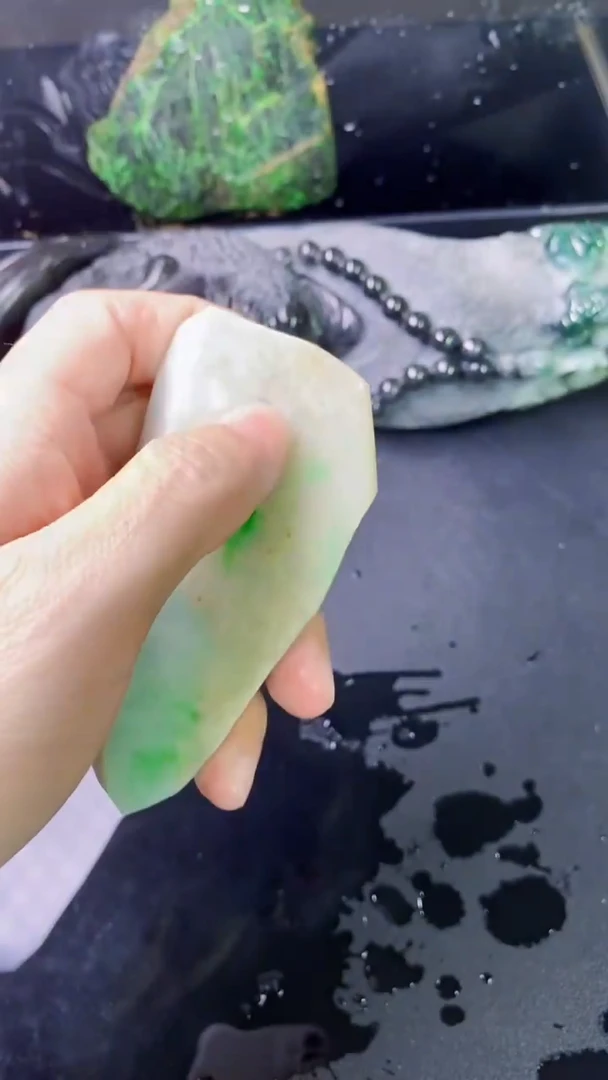 【闪购商品】翡翠挂件未镶嵌052天然A货翡翠