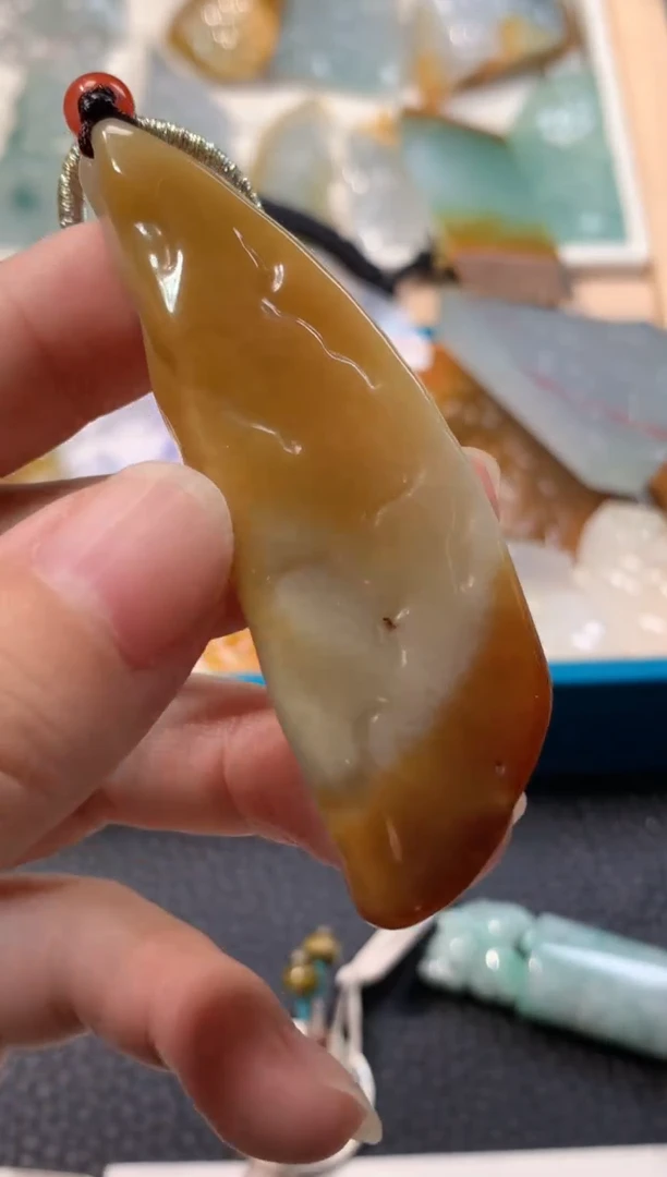 吊坠(不含链)未镶嵌翡翠吊坠