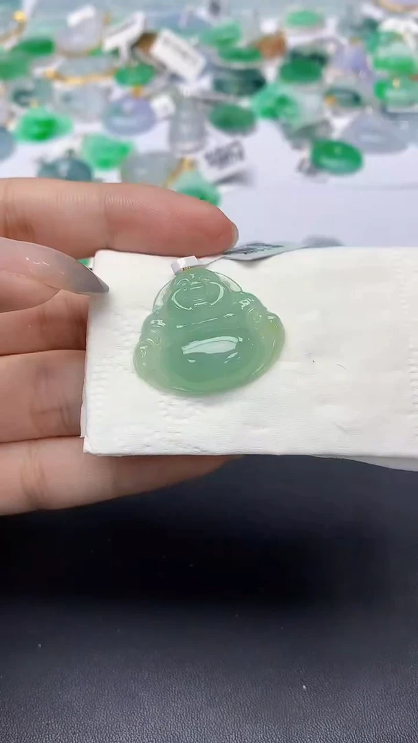 翡翠18K金镶嵌颈饰天然缅甸a货翡翠