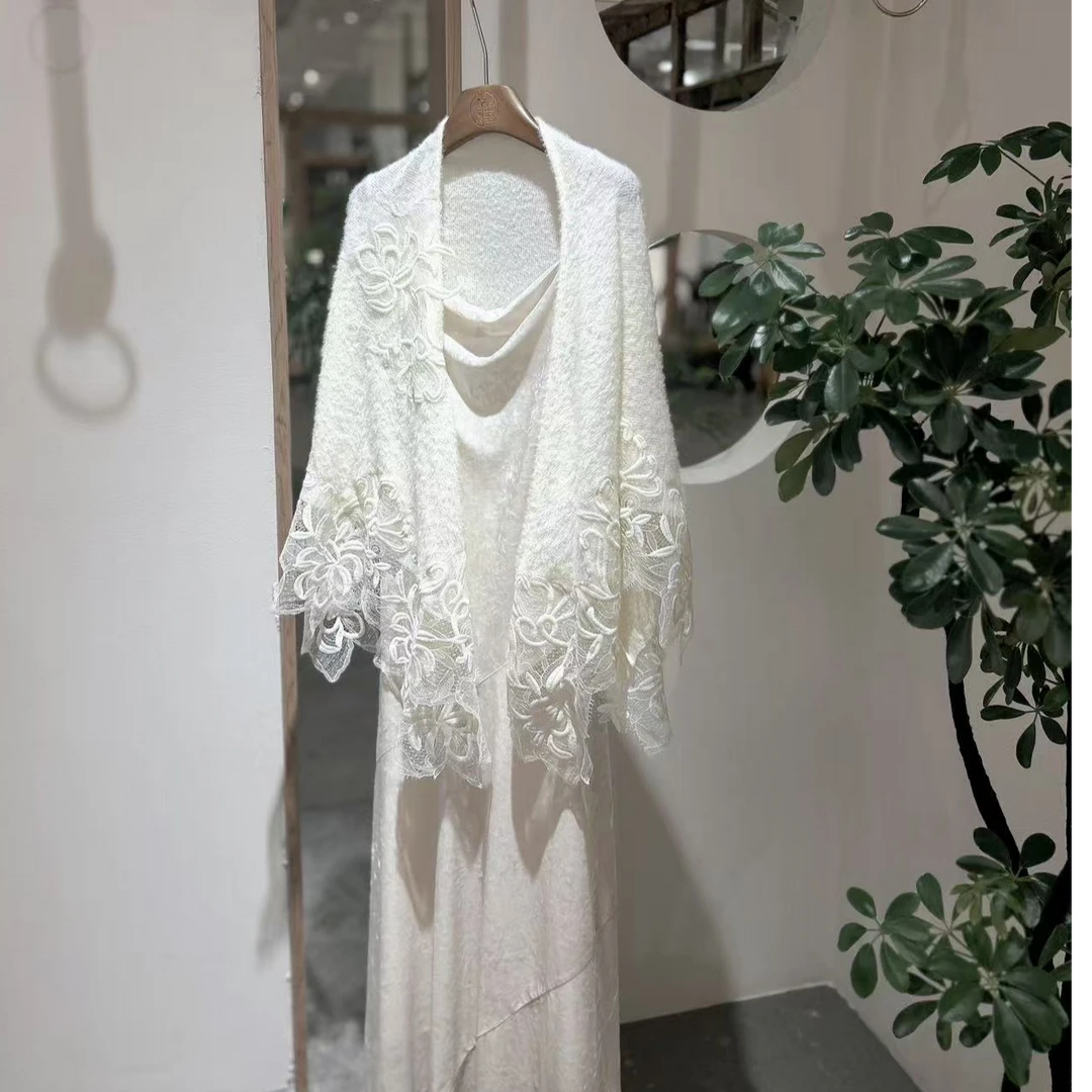 刺绣花朵重工开衫披肩