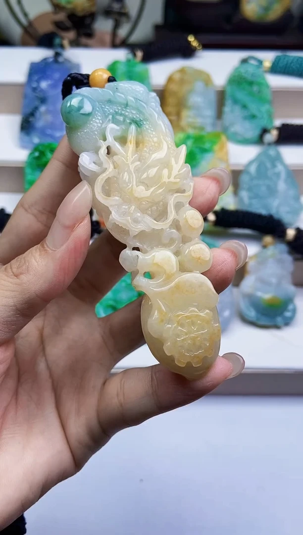 颈饰未镶嵌翡翠翡翠A货