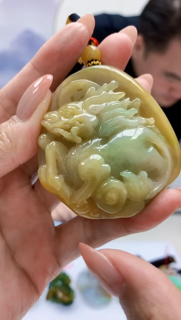 定制翡翠未镶嵌5060MM-毛货挂件200