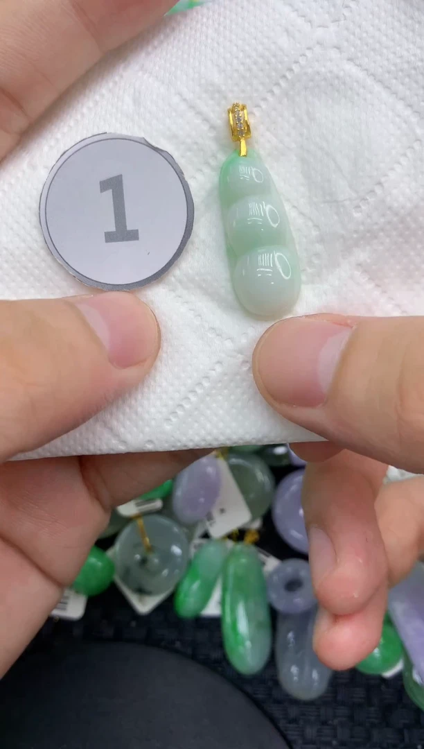 颈饰未镶嵌翡翠天然缅甸A货翡翠