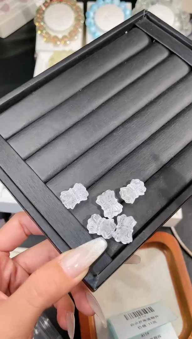 【闪购商品】水晶手链未镶嵌多样性发一并蒂莲