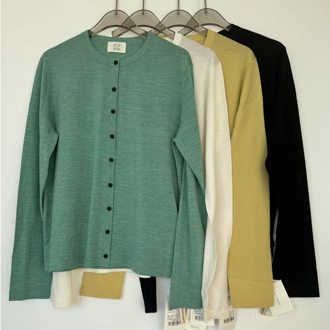 早春新款 精纺羊毛圆领单排扣针织开衫外套