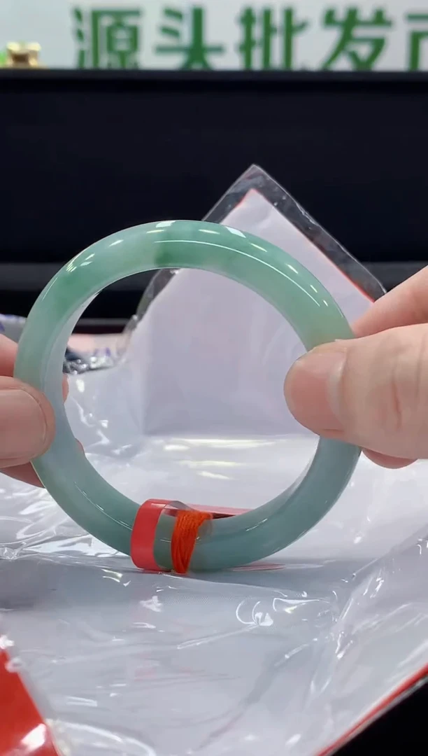 未镶嵌手镯翡翠翡翠手镯