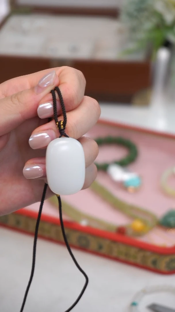 和田玉（白玉）未镶嵌颈饰吊坠