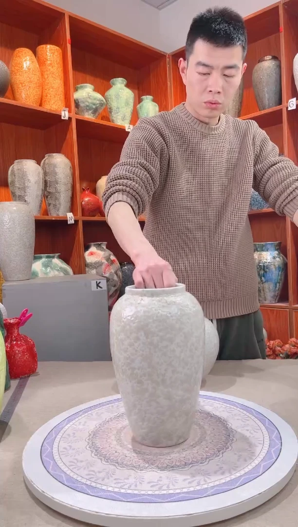 【闪购商品】瓶茶白 中号 陶瓷花瓶 无花