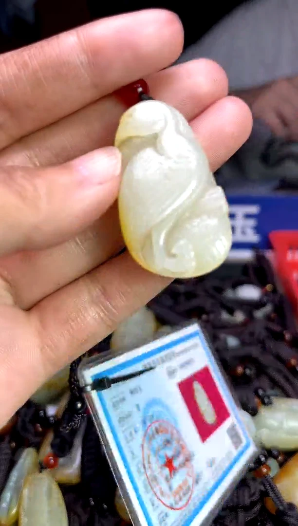 未镶嵌和田玉挂件1
