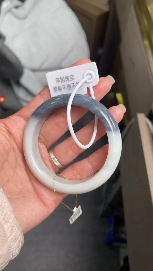 未镶嵌手镯和田玉超***宝和田玉手镯57mm