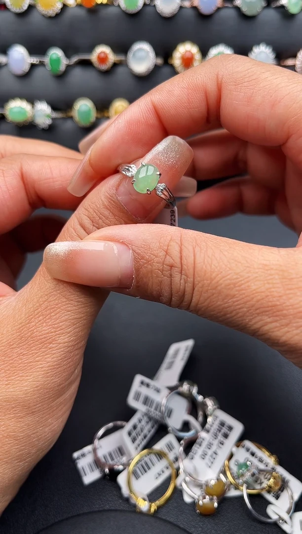 【闪购商品】翡翠戒指银S925镶嵌缅甸天然A货翡翠S925银镶嵌