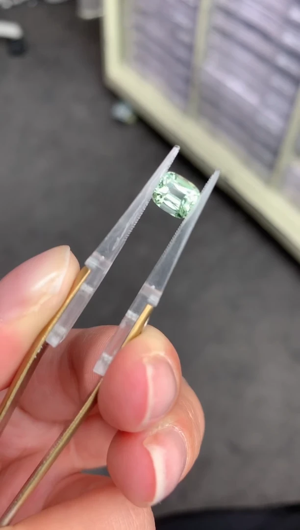 【闪购商品】碧玺裸石未镶嵌1.4ct绿碧玺