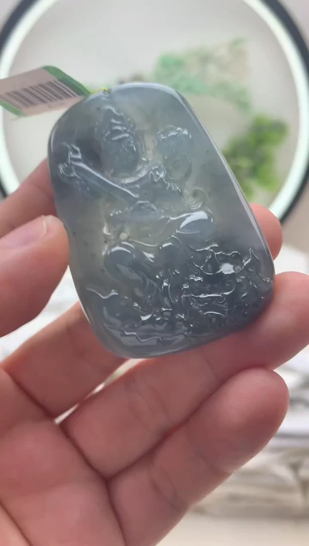 颈饰未镶嵌翡翠虚空藏