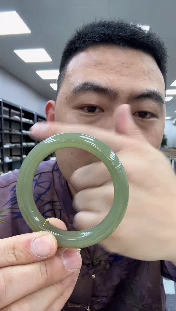 【闪购商品】和田玉手镯未镶嵌55  308