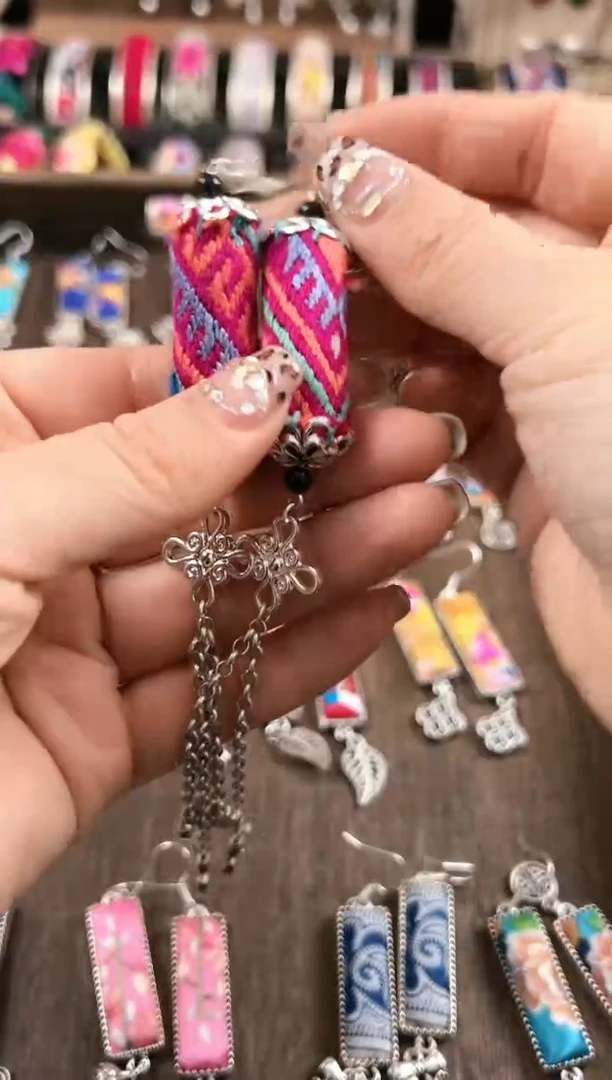 【闪购商品】织绣民族风老绣饰品096