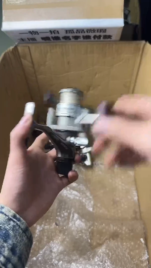 漂*。微瑕钓鱼轮，直播间讲解为准，看清楚再拍，如有拆卸不退换
